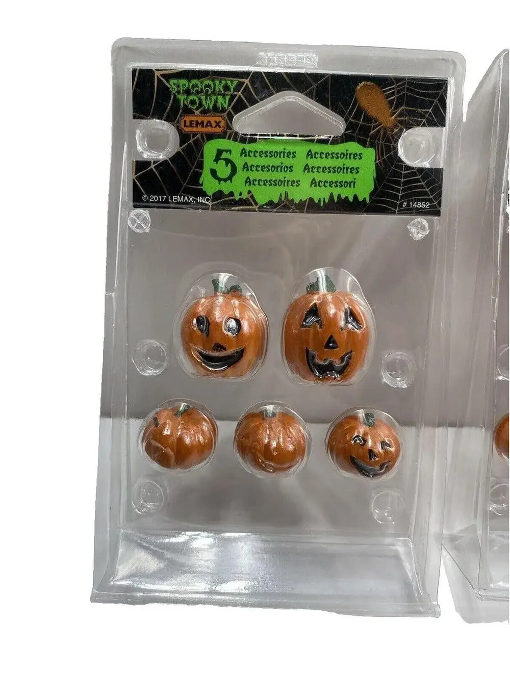 LEMAX Spooky Town Accessories 5 PUMPKIN HEADS Halloween 14852 - RETIRED 2017